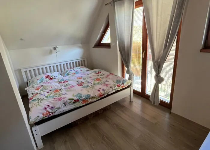 Cely Dum Flora V Ceskosaskem Svycarsku