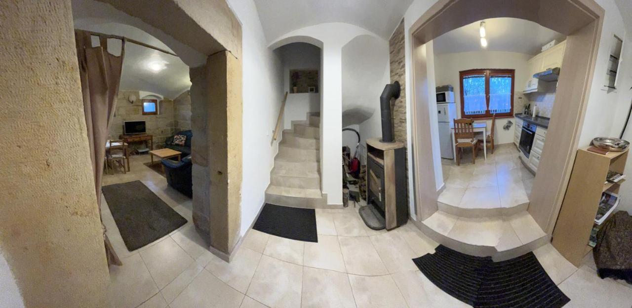 Apartment Cely Dum Flora V Ceskosaskem Svycarsku *